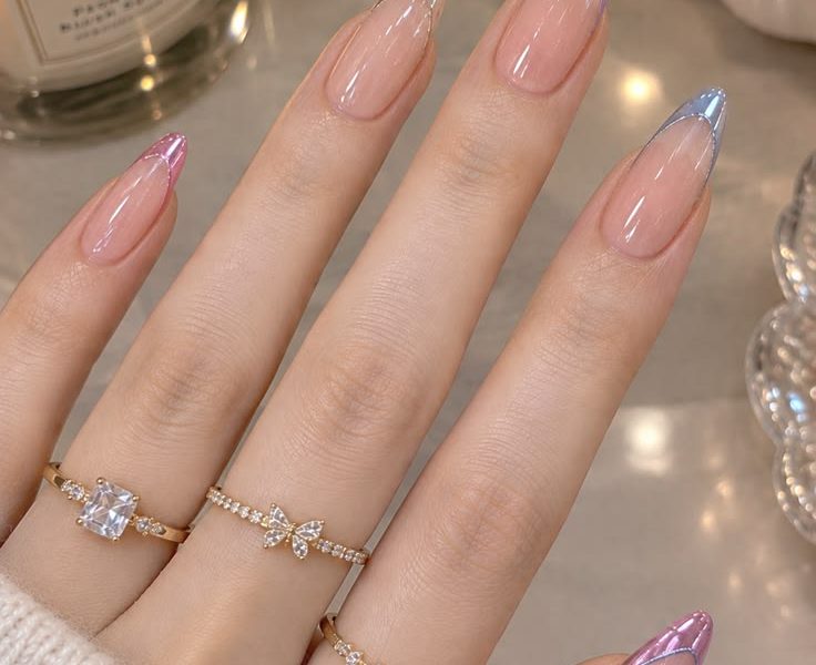 Metallic French Tip Nails with Pastel Chrome Outlines: Ultimate Guide & Tutorial